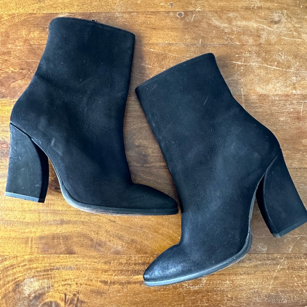 Free People black leather suede pointy toe heeled booties side zip size 39